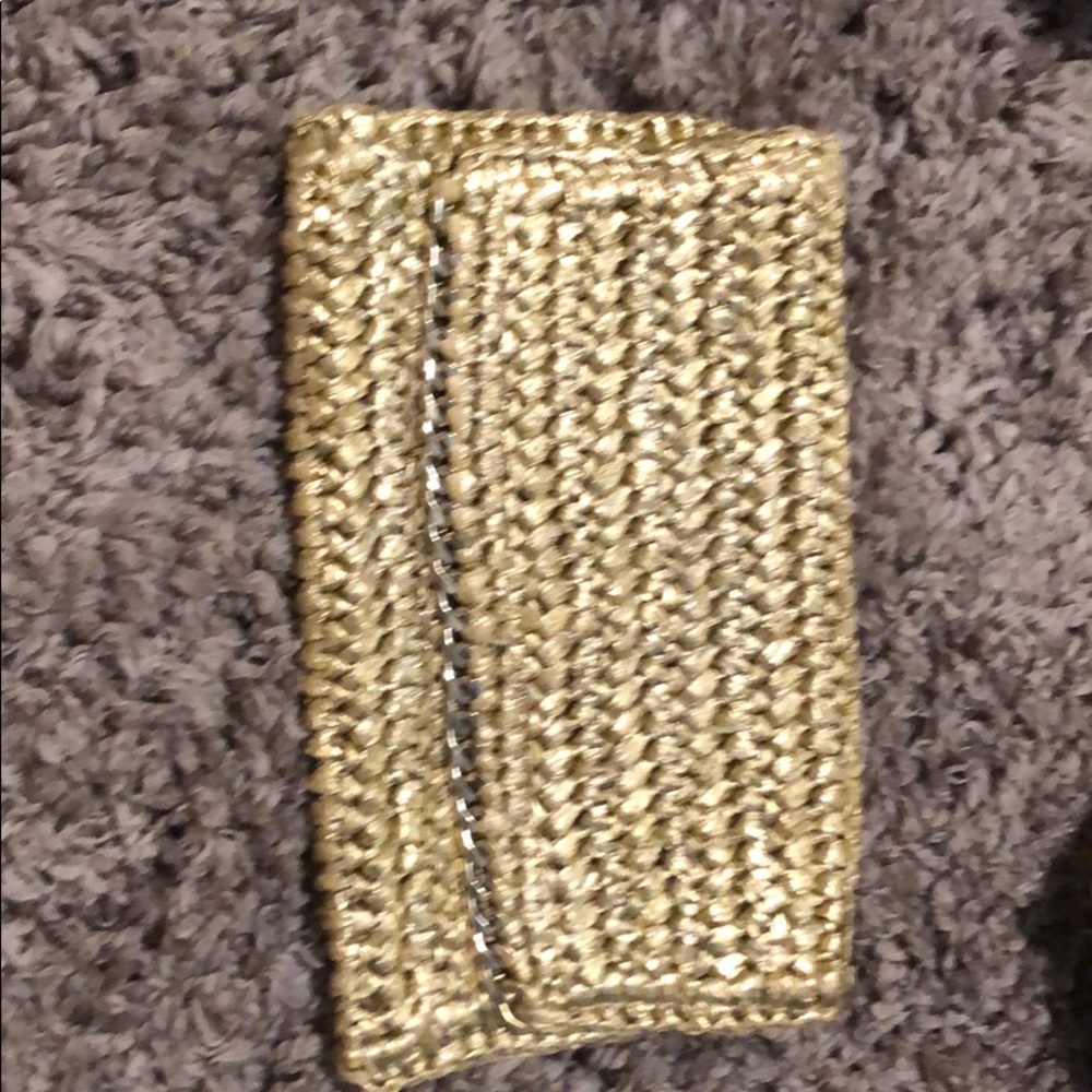 Gold clutch 🍯🤩